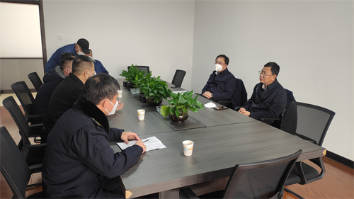 奎屯市領(lǐng)導(dǎo)深入企業(yè)召開供熱投訴 處置工作推進(jìn)會(huì)